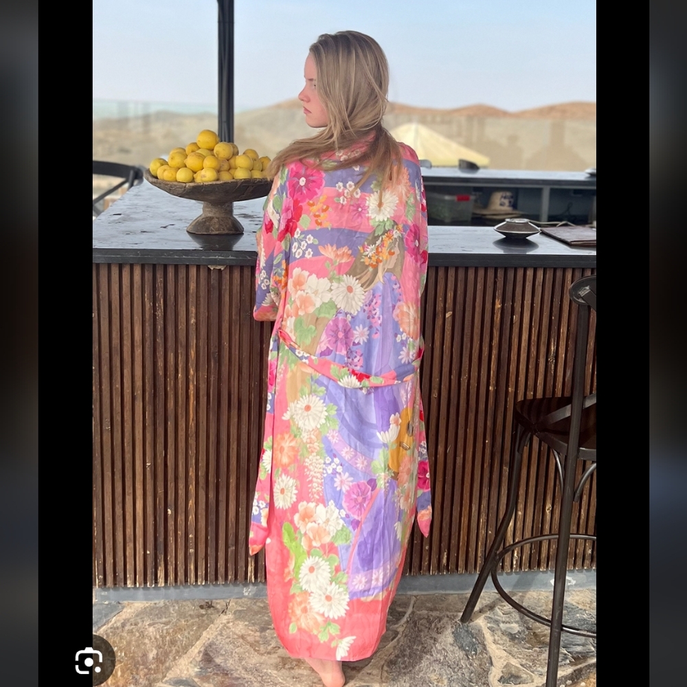 Spell Carrie Robe - Picture 2 of 12